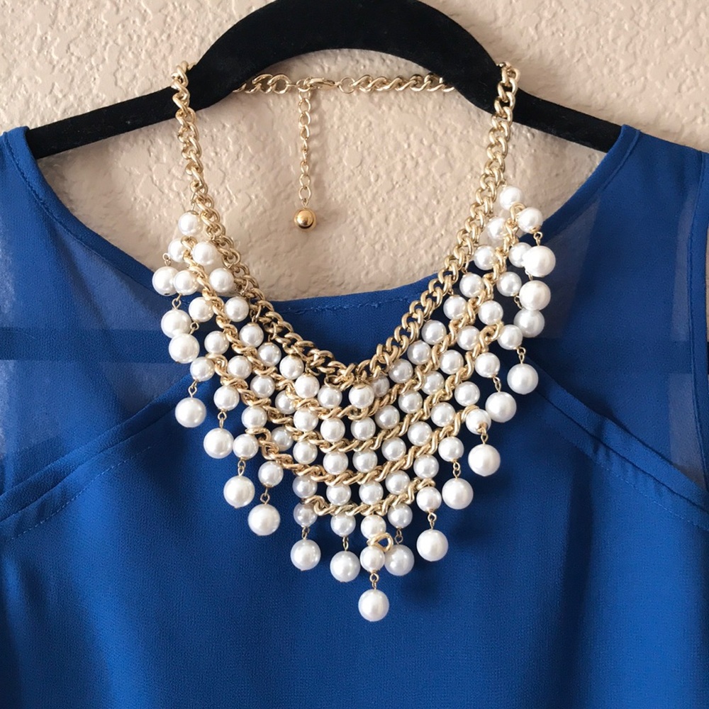 Pearls necklace NEW